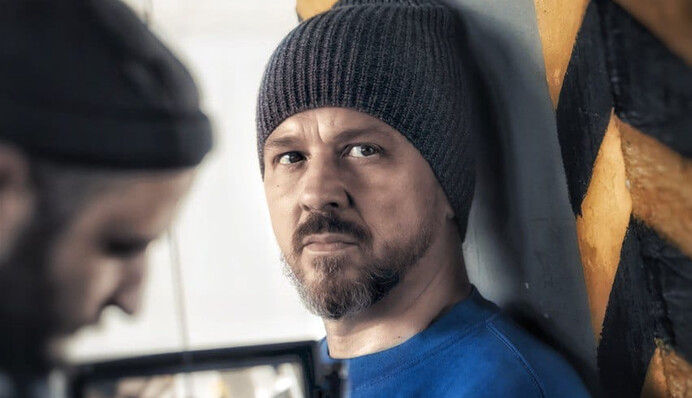 ​Український співак запровадив традицію кидати шапки в зал та вийшов на неймовірну кількість