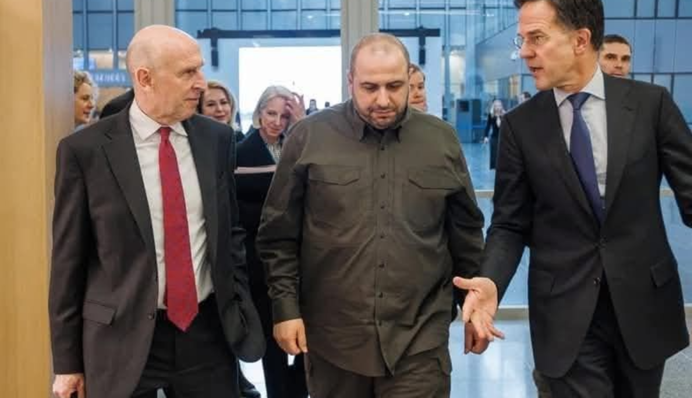 Нардеп высмеяла одежду министра обороны Украины на Мюнхенской конференции