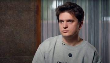 «Люди, вы дебилы!» Телеведущего разозлила песня украинского уклониста