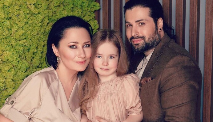 Який вигляд зараз має донька Олени Мозгової і Девіда Аксельрода: продюсерка показала фото Соломії