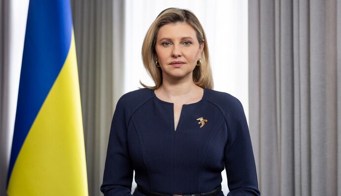 Елена Зеленская впервые за долгое время появилась в платье: образ первой леди от украинского дизайнера