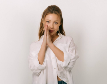 Певица Тина Кароль со сцены пожаловалась на коллег