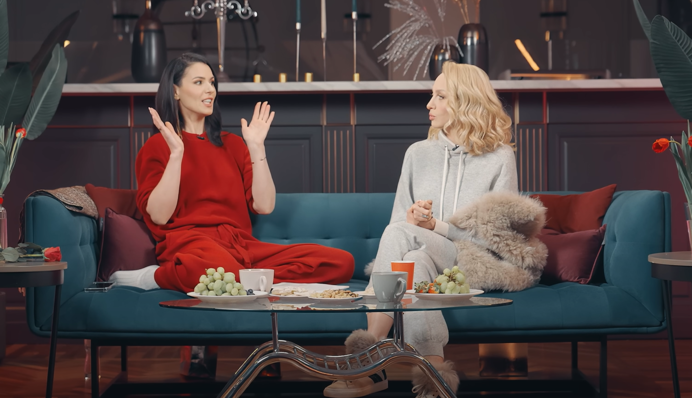 Телеведущая Ефросинина и певица Полякова едва не подрались из-за спора о праздновании 8 марта