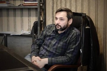 Билоус, которого обвиняют в домогательствах, снова вернулся на должность в Молодой театр