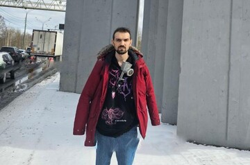 Задержанного за шутку об оккупантах комика Останина передали в РФ с мясорубкой на шее