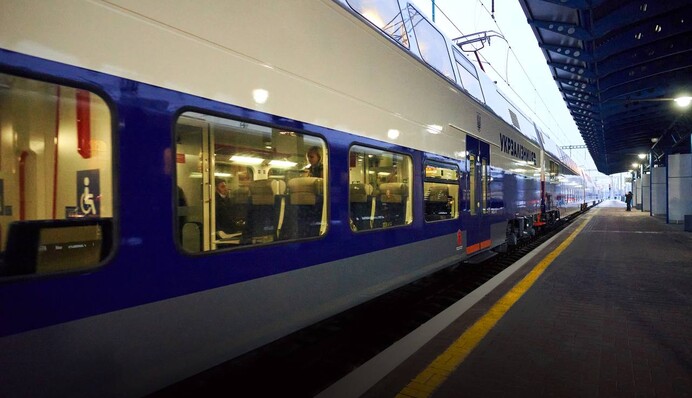 «Революция должна выглядеть красиво...»: украинская детская писательница рассказала о парадоксах эстетики