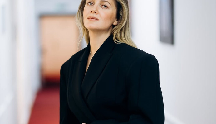 ​На концерте украинской певицы посыпался потолок