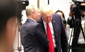 Українка показала варіант портрета, який Путін міг подарувати Трампу