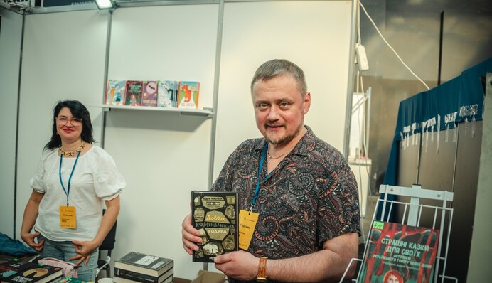 «Нє, не вийде в мене схуднути»: український письменник порозмірковував про свій «нездоровий» спосіб життя