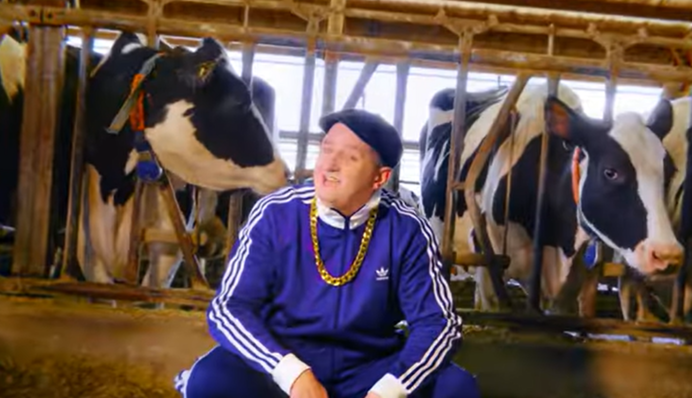 Дядя Жора зняв романтичний кліп із 7 тисячами корів