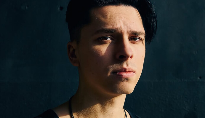 ​Вокаліст гурту 