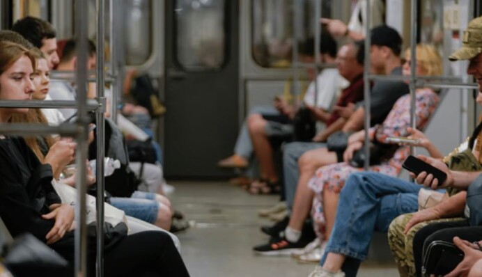 Телеведущий увидел в киевском метро проявление победы Украины