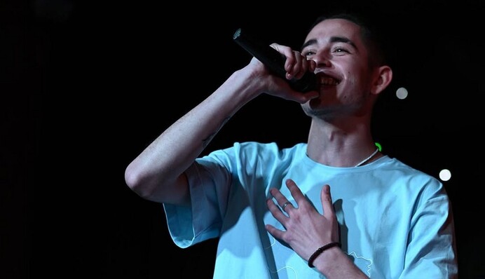 Двічі переміг у 