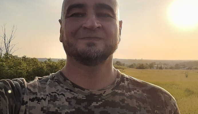 ​Український поет пожартував про одруження і злякався