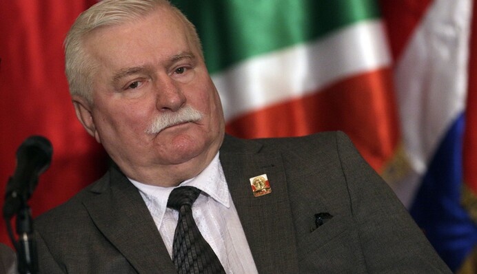 81-летний Лех Валенса похвастался процедурами по омоложению кожи