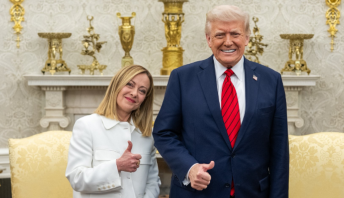 Премьер Италии надела на встречу с Трампом весьма незаурядный пиджак