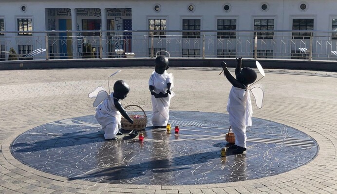 Малюків-засновників Києва вбрали до Великодня