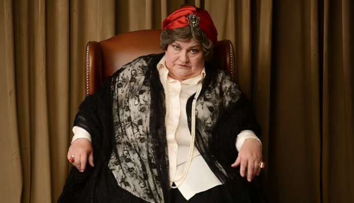 Народная артистка Украины встала на защиту Гоголя и Чехова