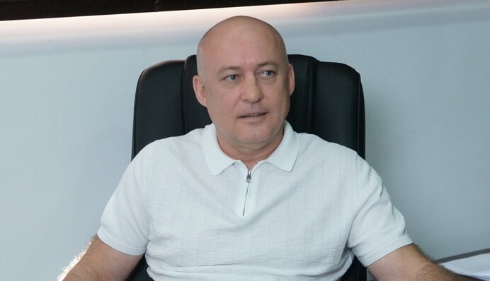 Як депутат Леонід Глиняний захопив шинний завод 