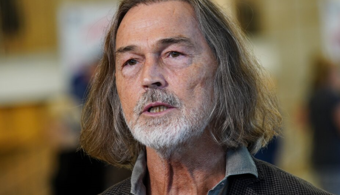 Опубліковано портрет, подарований Путіним Трампу - його автором виявився Нікас Сафронов