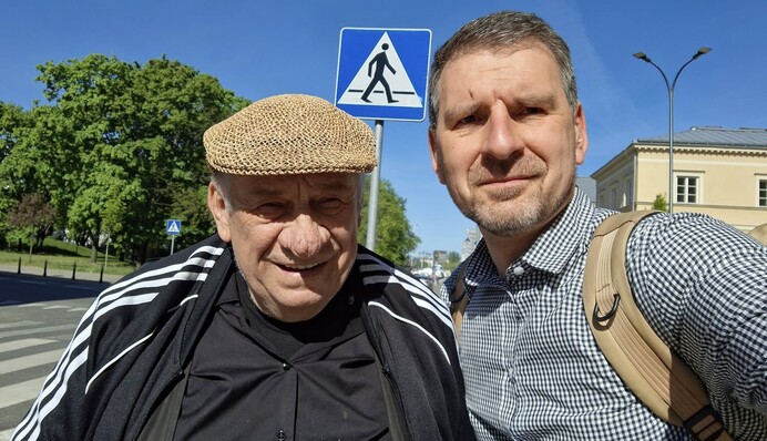 В українського журналіста відбулася чарівна пригода з художником у Варшаві