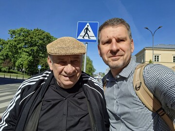 У украинского журналиста произошло волшебное происшествие с художником в Варшаве