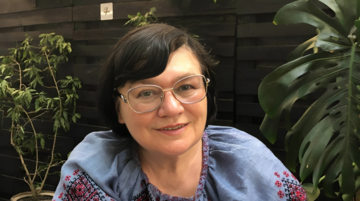 На тлі конфлікту з дитячою письменницею волонтерка вказала, у кого дійсно могла б 