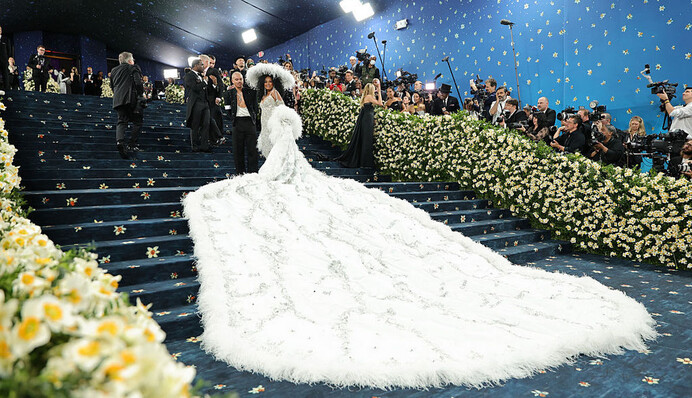 81-річна Даяна Росс ефектно повернулася на Met Gala після 22-річної перерви