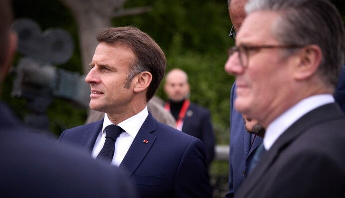 Макрон в Киеве заказал борщ, а Мерц - львовский сырник