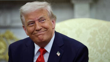 ​Трамп постав в образі рок-зірки