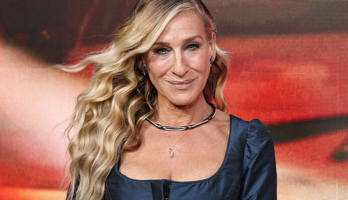 60-летняя Сара Джессика Паркер впечатлила образом на премьере нового сезона сиквела 