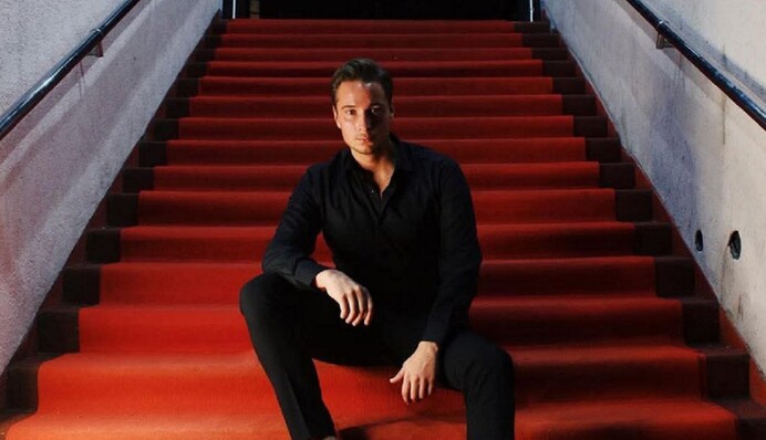 "Моя місія - бути поруч з людьми". Інтерв’ю зі співаком Нікітою Кісельовим