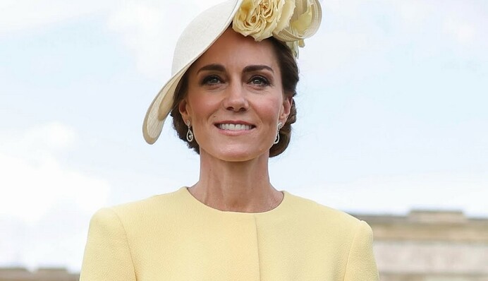 Трендовий відтінок і прикраси з особливою історією: вишукане повернення Кейт Міддлтон