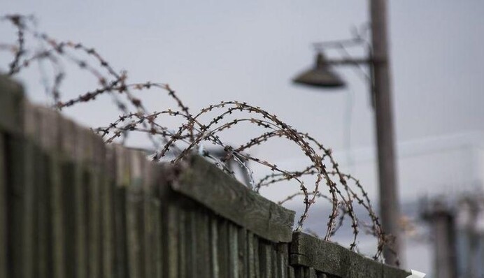 «Тысячи человек кричали нечеловеческими голосами». Интервью с бывшим заключенным, который вернулся по обмену