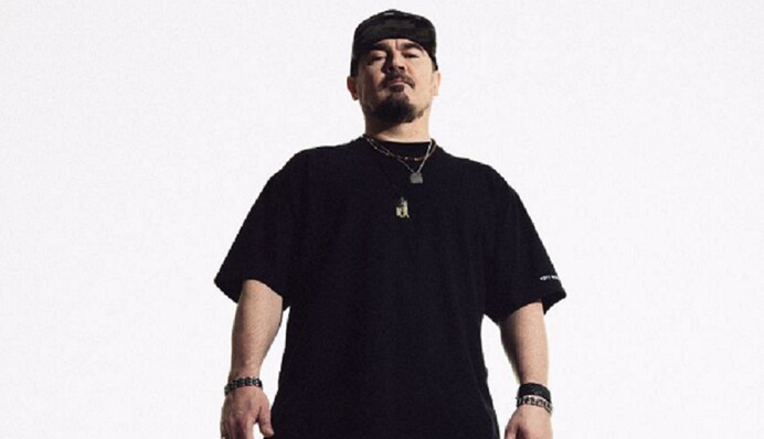 "Если "нуль" не удержится, украинская культура исчезнет". Интервью с вокалистом группы "ТНМК" Олегом Михайлютой