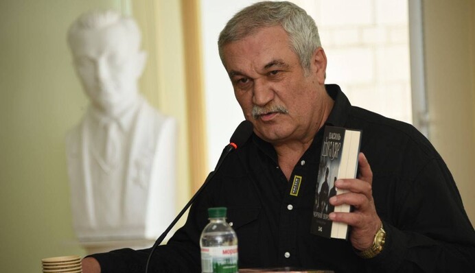 Василь Шкляр — про те, чому відмовився від Шевченківської премії, не перекладає російською та майбутнє України