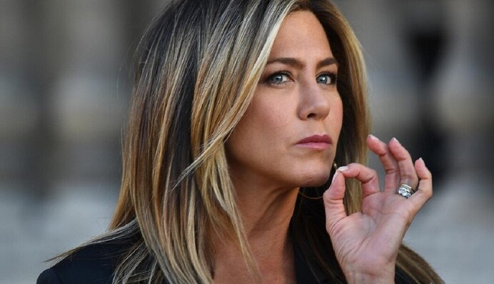 Дженніфер Еністон приписують новий роман: хто підкорив серце акторки