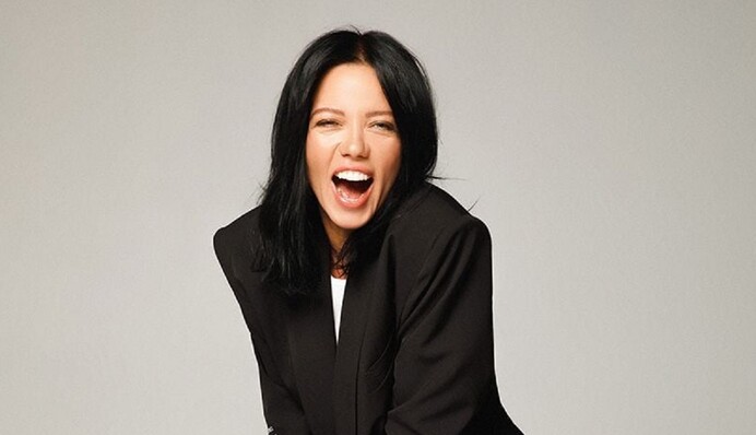 Ирина Горовая оголила спину в роскошном платье на ивенте Усиков