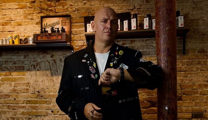 Потап після критики за відсутність в Україні анонсував приїзд до Києва