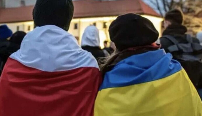 Українські біженці у Польщі: нахлібники чи рятівники економіки?