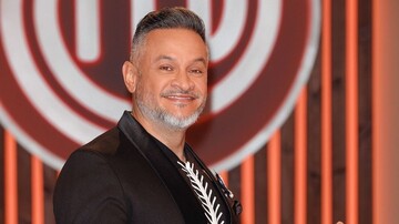 Эктора Хименеса-Браво, судью МастерШефа, подозревают в отношениях с несовершеннолетними парнями