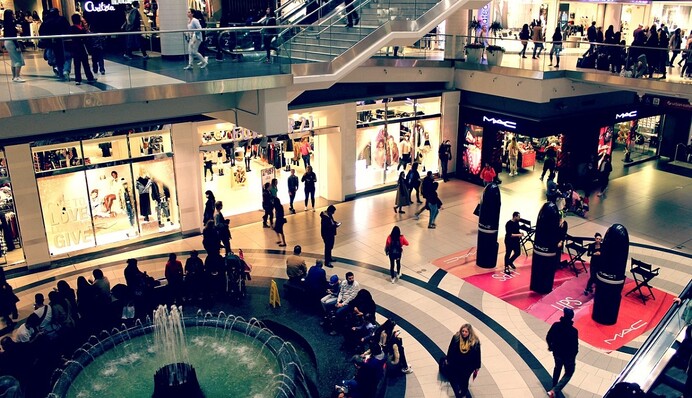 Від прильоту до прильоту: з якими проблемами стикаються українські ТРЦ на четвертий рік війни