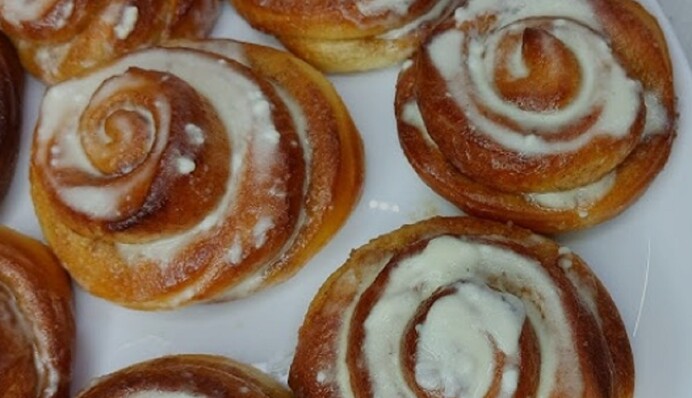 Булочки з корицею: як приготувати смакоту з ароматом рідного дому