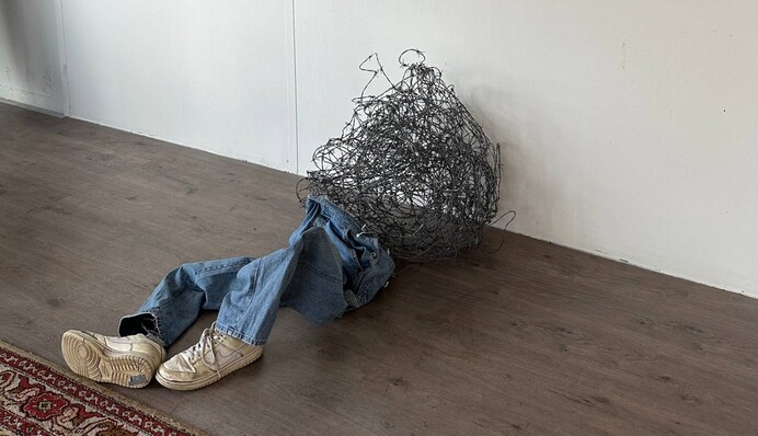 Лише одна скульптура: у Дніпрі відбулося відкриття незвичної виставки