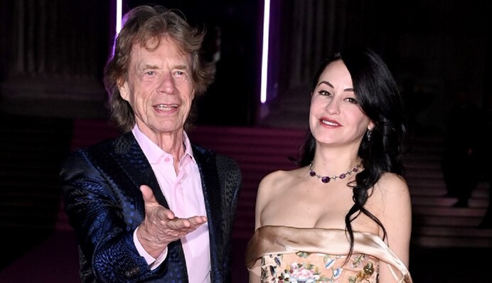 Стильні та яскраві: 82-річний Мік Джаггер з нареченою відвідали благодійний захід у Лондоні