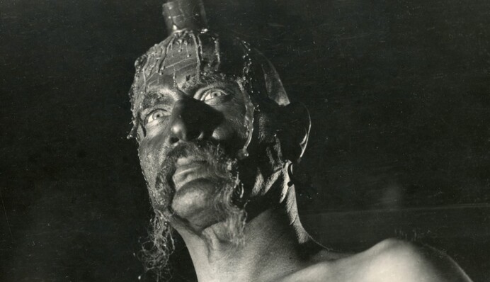 Посвящена украинскому поэтическому кино: в Довженко-Центре проходит необычная выставка