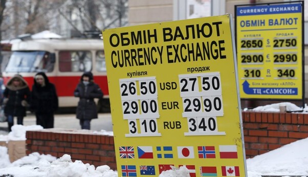 В Одессе сосульки расстреливают снайперы: опубликовано видео