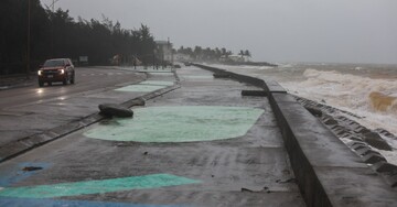 Тайфун "Келмаги" достиг Вьетнама, на Филиппинах почти 200 жертв