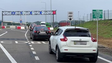 На границе приостановили работу только автопунктов пропуска — железнодорожные и пешеходные работают