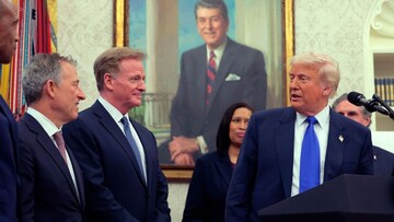 Дональд Трамп предложил назвать футбольный стадион в Вашингтоне в свою честь